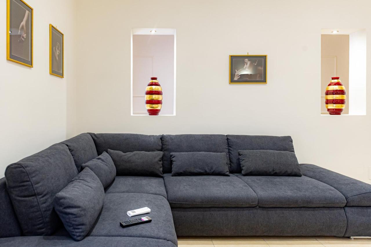 Internotre Luxury Apartment Барі Екстер'єр фото