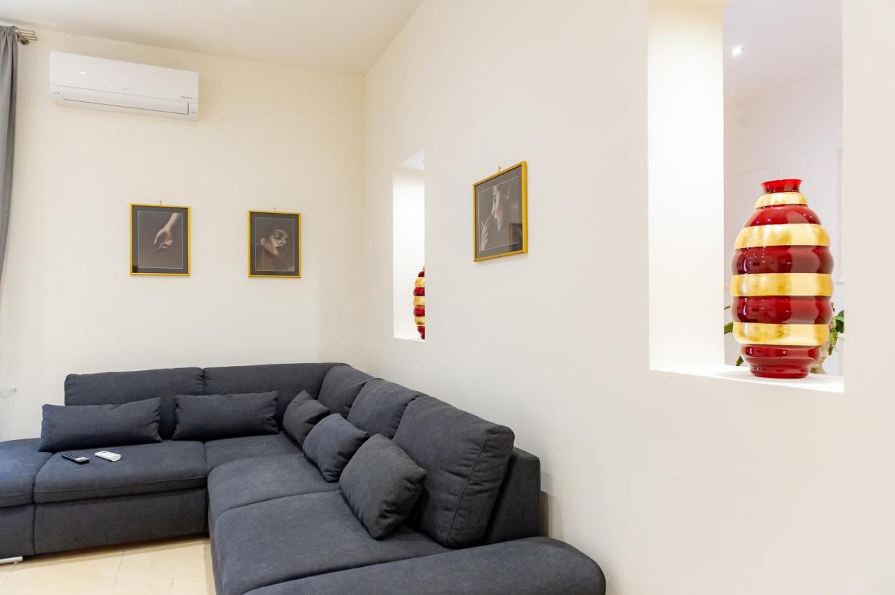 Internotre Luxury Apartment Барі Екстер'єр фото