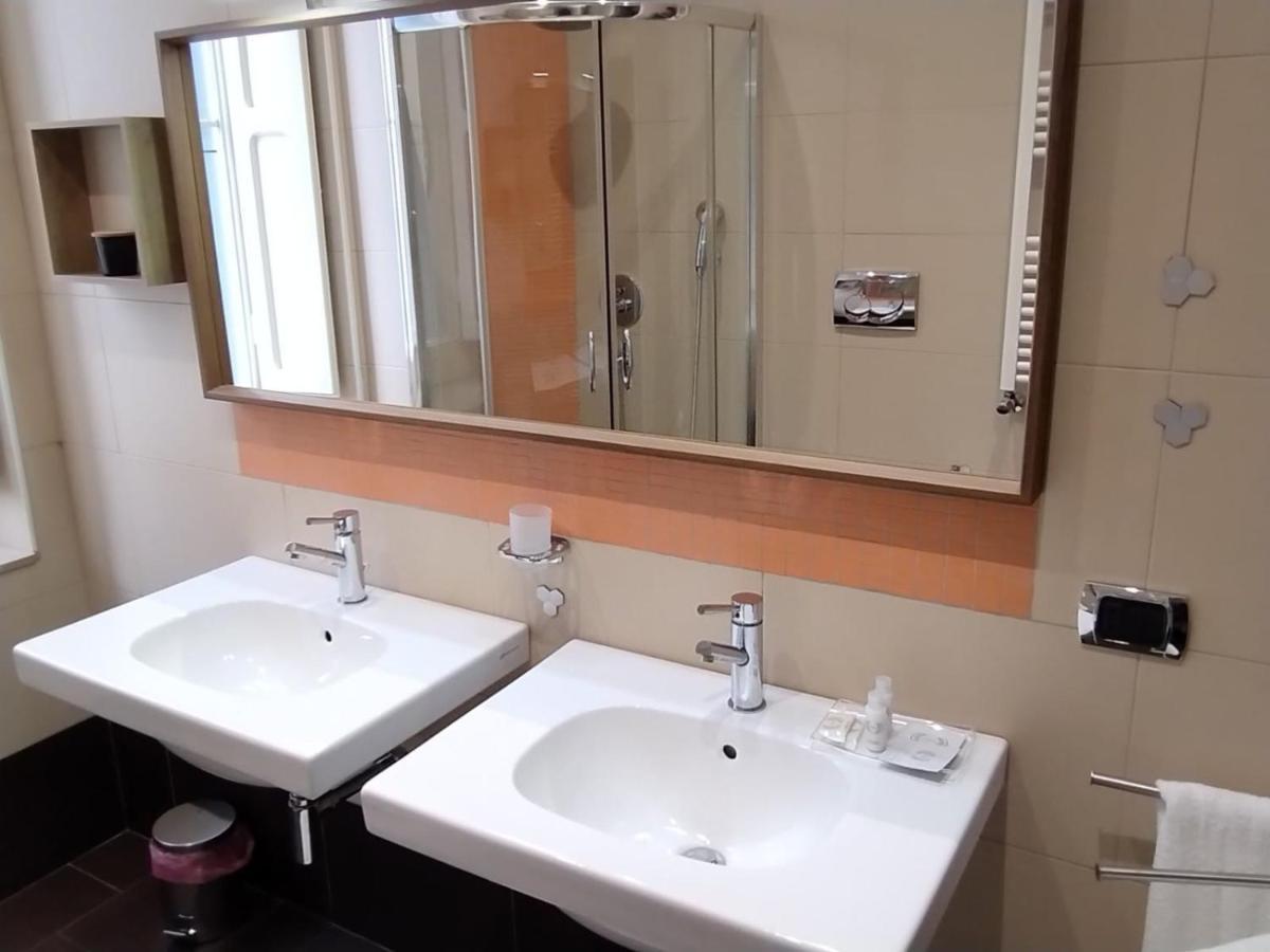 Internotre Luxury Apartment Барі Екстер'єр фото